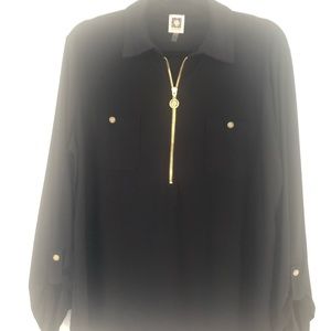 Anne Klein Blouse. Functional zipper with gold details